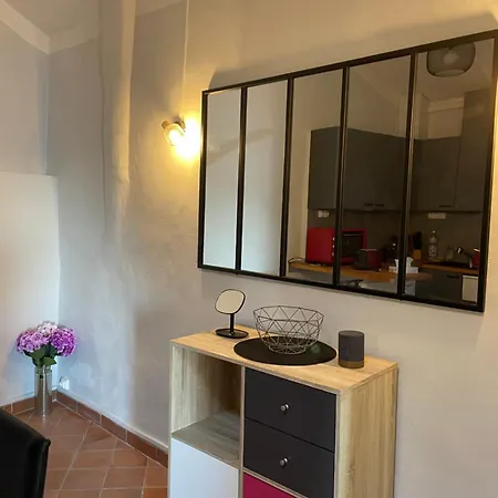 Le Vieux Chateau Apartment Menton
